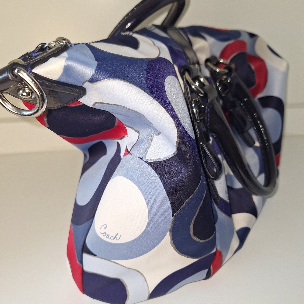 Coach Blue/Black/Red Madison Graphic Op Art Resort Sabrina Satchel EUC - Picture 2 of 4